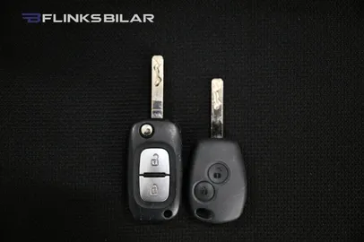 Car image 23