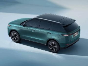 Car image 5