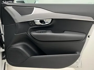 Car image 37