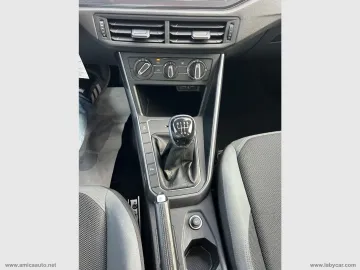 Car image 30