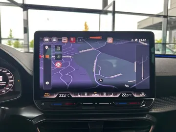 Car image 40