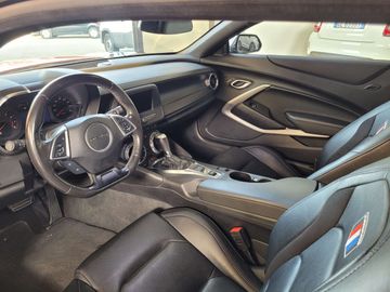 Car image 11