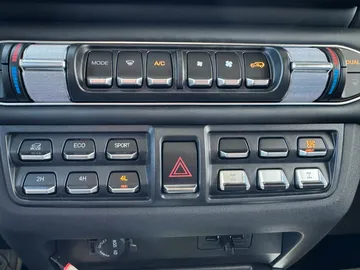 Car image 39