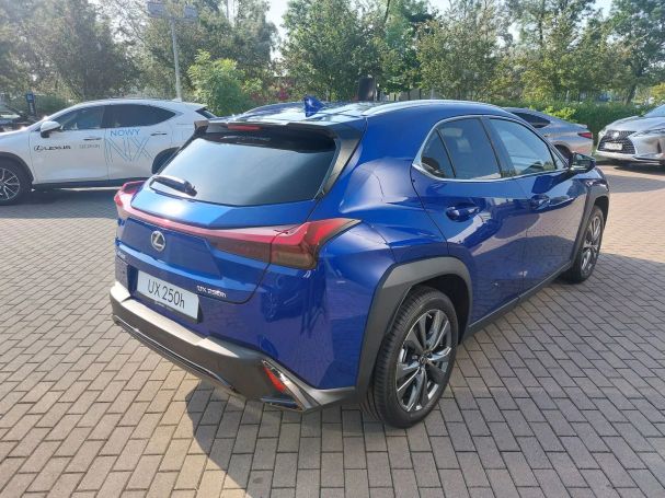 Lexus UX 250h 135 kW image number 2