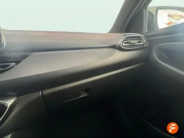 Car image 29