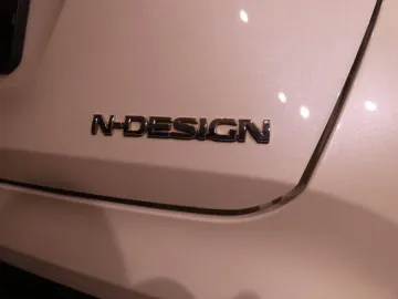 Car image 32