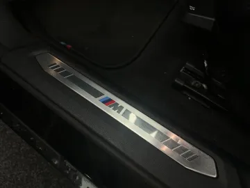 Car image 37