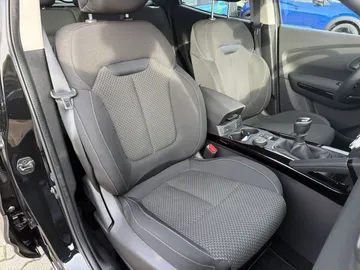 Car image 24