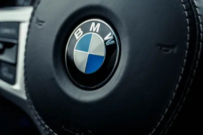 Car image 38