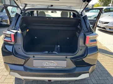 Car image 29