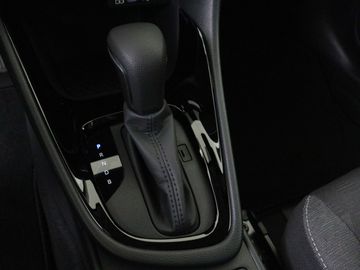 Car image 12