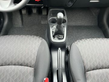 Car image 11