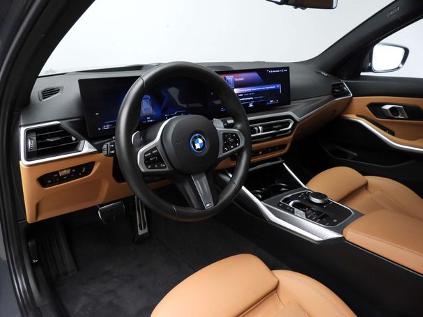 BMW 330 e Touring 215 kW image number 9