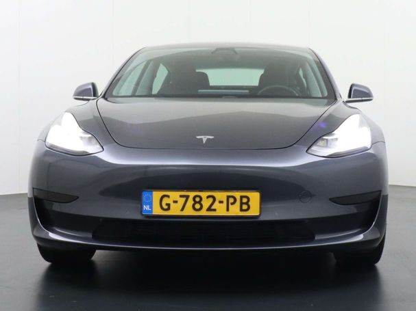 Tesla Model 3 60 Plus 239 kW image number 3