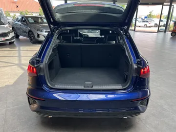 Car image 32