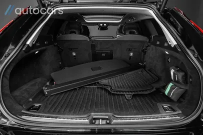 Car image 32