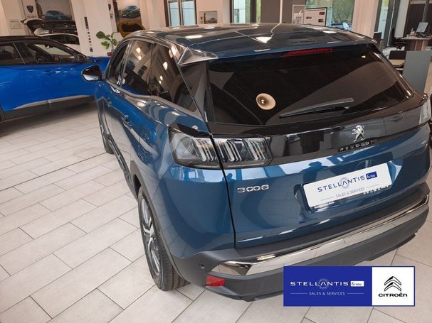 Peugeot 3008 Hybrid e-EAT8 165 kW image number 4