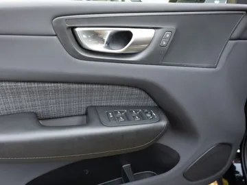Car image 45