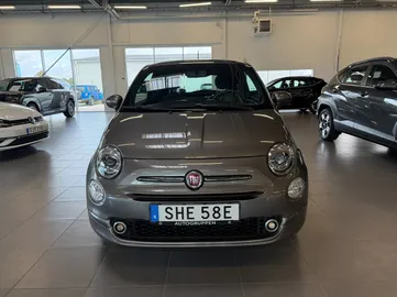 Car image 3