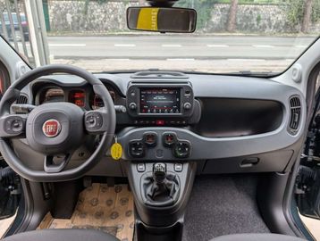 Car image 11