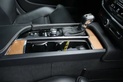 Car image 47