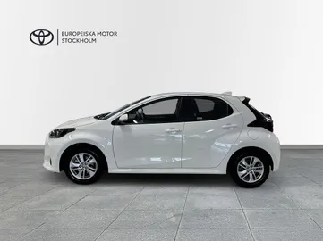 Car image 5