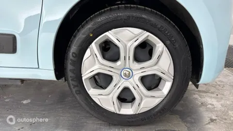 Car image 20