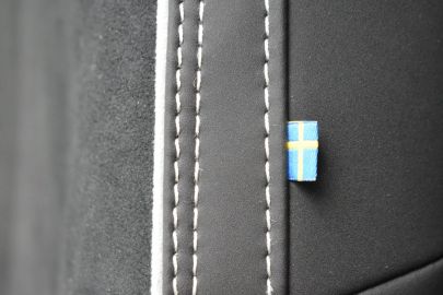 Car image 37