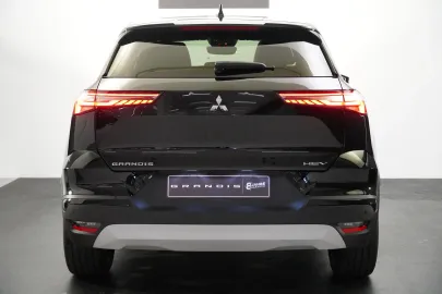 Car image 29