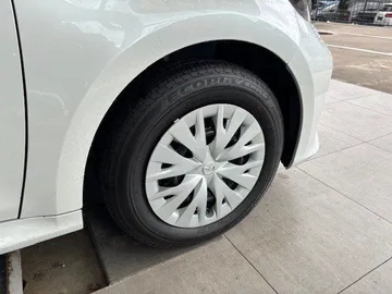 Car image 23