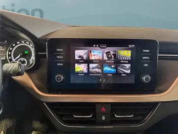 Car image 26