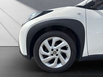 Car image 21