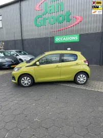 Car image 4