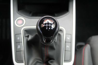 Car image 33