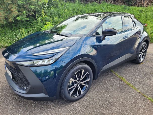 Toyota C-HR 2.0 Hybrid 135 kW image number 2