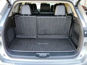 Car image 40