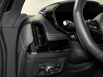 Car image 31