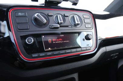 Car image 36