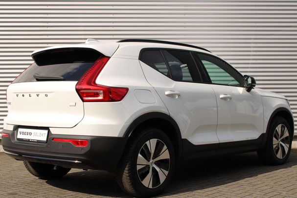 Volvo XC40 Recharge Plug-in Hybrid T4 Plus Dark 155 kW image number 2