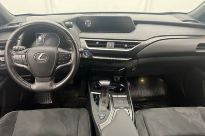 Car image 13