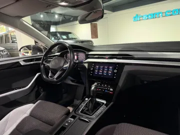 Car image 40