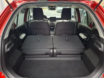 Car image 26