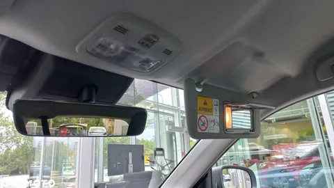 Car image 34