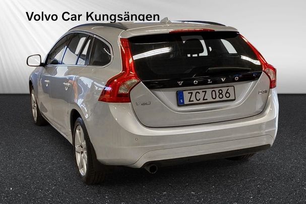 Volvo V60 D3 Momentum 111 kW image number 4