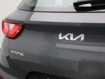Car image 35