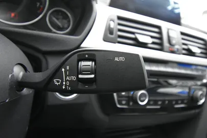 Car image 43