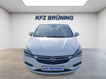 Car image 3