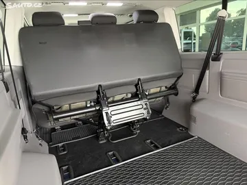 Car image 35
