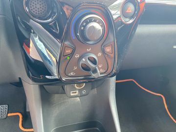 Car image 28