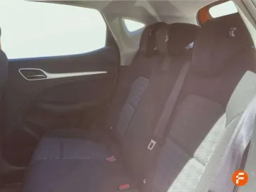 Car image 24